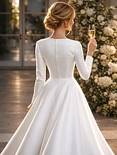 economico Abiti da cocktail-Abito da ballo Lunghezza Tè Abiti da Cocktail Abiti da festa Carino Piccoli Abiti Bianchi Manica Lunga Collo gioiello Matrimonio Invitato a matrimonio autunnale Raso con Pieghe Colore puro