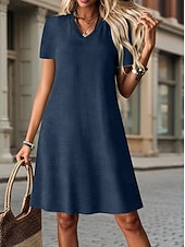 abordables Robe blanche-Femmes Robe Longueur Genou Robe Décontractée Robe T-Shirt Robe d'été Basique Classique Quotidien Vacances Coupe régulière Uni Manche Courte Col en V Bleu Vert foncé Orange Vert Été Printemps