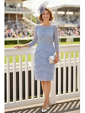 Недорогие Длина чая-Футляр До колена Платье для вечеринки Коктейльные платья Свадебное платье для гостей Платье для матери невесты Длинный рукав Вырез под горло Элегантный стиль Официальные Свадебный гость Шифон Кружева