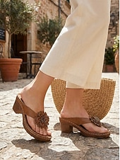 abordables Sandalias deslizantes-Sandalias blancas con tiras florales para mujer: tacón bajo de bloque suave y acolchado, estilo elegante de verano para damas, perfectas para vacaciones, eventos en el jardín, paseos y uso diario.