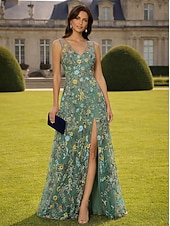 cheap A-Line Evening Dresses-A-Line Floor Length Evening Gown Formal Dress Elegant Floral Sleeveless V Neck Garden Party Wedding Lace with Embroidered Flower Slit Embroidery