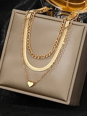 economico Collana da donna-Set di collana da donna con ciondolo a cuore a strati in lega, collana girocollo a catena multipla oro e argento per vacanze al mare, abbigliamento casual quotidiano, viaggi e stile minimalista.