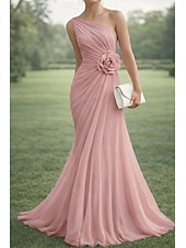 economico Abiti da Sera a Linea A-Linea ad A Lunghezza al pavimento Abito da Sera Da principessa Elegante Madre della sposa Senza Maniche Monospalla Matrimonio Formale Chiffon con Fiore ricamato Pieghe Arricciato