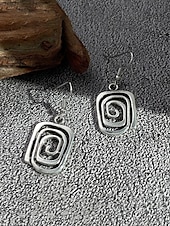 voordelige Damesoorbellen-Damesoorbellen in bohemian stijl met geometrische spiraalvormige hangers van legering, goud- en zilverkleurige statement oorbellen voor strandvakanties, casual zomeroutfits en dagelijks gebruik.