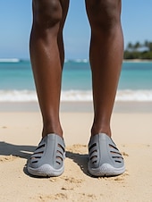 preiswerte Männer-Graue Herren-Strandsandalen mit Cut-outs, leichte, geschlossene Slipper für den Sommer, lässiger Resort-Stil, perfekt für Strandurlaub, Spaziergänge am Meer und Ferien.