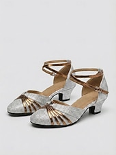 preiswerte 1920er Jahre &amp; Gatsby-Ära-Vintage-Tanzschuhe im Stil der 1920er Jahre, inspiriert von „Der große Gatsby“, silberglitzernd – elegante, metallisch glänzende Riemchenschuhe mit mittelhohem Absatz und Knöchelriemen für