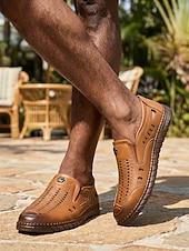 economico Uomini-mocassini casual da uomo marroni traforati, traspiranti, leggeri e comodi, ideali per passeggiate all'aperto, vacanze, viaggi, tempo libero quotidiano e uno stile casual elegante e rilassato.