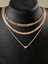 economico Collana da donna-Set di collana da donna con ciondolo a cuore a strati in lega, collana girocollo a catena multipla oro e argento per vacanze al mare, abbigliamento casual quotidiano, viaggi e stile minimalista.