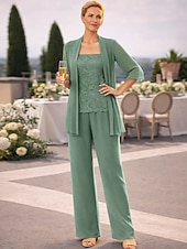 abordables Trajes de pantalón de mamá-Conjunto de pantalón vestido largo madre de la novia Manga larga Escote joya Elegante Simple invitada de boda con color sólido