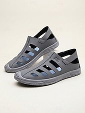 preiswerte Männer-Graue Herren-Strandsandalen mit Cut-outs, leichte, geschlossene Slipper für den Sommer, lässiger Resort-Stil, perfekt für Strandurlaub, Spaziergänge am Meer und Ferien.