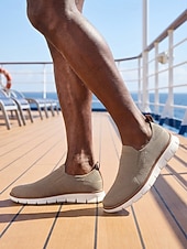 halpa miehet-Miesten beigenväriset slip-on-vapaa-ajan kengät, kevyet, hengittävät ja mukavat loaferit, saari- ja risteilytyyli miehille, sopivat lomakohteiden kävelyille, uima-altaan äärellä rentoutumiseen ja kesämatkoille.