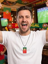 economico Accessori-Collana da uomo con ciondolo a forma di bandiera in acciaio inossidabile, collana con catena a bandiera di diversi paesi per le partite di calcio, per sostenere i tifosi, per fare il tifo allo stadio, per l'abbigliamento sportivo casual e per tutti i gior