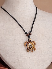 voordelige Heren sieraden-Halsketting voor heren in bohemian vintage stijl, gemaakt van acryl, met verschillende hangeropties, waaronder een schildpad en ivoor, en een verstelbaar koord. Ideaal voor een strandvakantie,