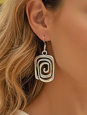 voordelige Damesoorbellen-Damesoorbellen in bohemian stijl met geometrische spiraalvormige hangers van legering, goud- en zilverkleurige statement oorbellen voor strandvakanties, casual zomeroutfits en dagelijks gebruik.