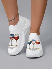  Tênis slip-on feminino com estampa de taça de vinho dos EUA – calçado leve e branco com estampa patriótica, ideal para o Dia da Independência, desfiles e festivais de verão. &roupas casuais de rua