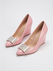 economico Pumps Classici-Décolleté con zeppa color nude da donna: eleganti scarpe con tacco da infilare, perfette per feste in giardino ed eventi all'aperto.