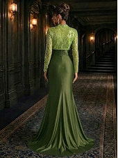 economico Abiti da Sera Sirena-Sirena Tromba Lunghezza al pavimento Abito da Sera Elegante Setoso Abito da sera stile impero Manica Lunga Collo Alto Matrimonio Formale Raso Elasticizzato Con Paillettes con Glitter Pieghe Perline