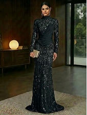 preiswerte Schlauch-Abendkleider-Schlauchkleid Bodenlang Abendkleid Festliche Kleidung Elegant Glitzernd Glitzern Langarm Hoher Ausschnitt Hochzeit Formell Spitze Stretch Satin mit Falten Perlenbestickt