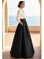 economico Abiti da Sera a Linea A-Linea ad A Lunghezza al pavimento Abito da Sera Da principessa Abito formale Elegante Festa Monocolore Manica Lunga Scollo a V Matrimonio Cravatta nera Invitato a matrimonio autunnale Raso Tessuto