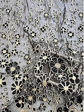 preiswerte Bodenlänge-A-Linie Bodenlang Spitzenkleid Brautmutterkleid Langarm Rundhalsausschnitt Illusionsausschnitt Elegant Vintage Formell Hochzeitsgast Hochzeitsfeier Chiffon Spitze mit Blumenmuster 3D-Blumen Stickerei