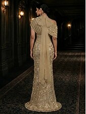 tanie Suknie wieczorowe typu sheath-Ołówkowa Kolumnowa Sięgająca podłoża Suknia wieczorowa Elegancja Błyszczące Bez rękawów Wysoki Studniówka Ślub Rozciągliwa satyna Z cekinami z Koraliki Haft koralikowy