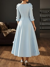 economico Abiti da cocktail-Linea ad A Lunghezza alla caviglia Lunghezza Tè Abito Formale Abiti da Cocktail Elegante Manica 3/4 Scollo a V Matrimonio Formale Raso con Fiori 3D