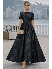 levne Koktejlové šaty-A-Linie Po kotníky Formální šaty Koktejl Šaty Elegantní Krátký rukáv Úzký výstřih Svatební Koktejlový večírek Žakár s Sklady