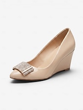 economico Pumps Classici-Décolleté con zeppa color nude da donna: eleganti scarpe con tacco da infilare, perfette per feste in giardino ed eventi all'aperto.