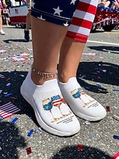  Tênis slip-on feminino com estampa de taça de vinho dos EUA – calçado leve e branco com estampa patriótica, ideal para o Dia da Independência, desfiles e festivais de verão. &roupas casuais de rua