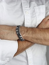 abordables Bijoux pour hommes-cuir synthétique à fermeture magnétique pour homme &amp;Bracelet en acier inoxydable noir, résistant et élégant, idéal pour offrir, pour les vacances à la plage ou au quotidien.