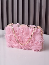 billige Aftenvesker-Elegant dameclutch med blomstermotiv, 3D-blomster og gullkjede, sofistikert håndveske til bryllup, cocktail og spesielle anledninger for damer.