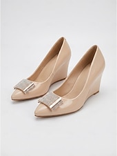 economico Pumps Classici-Décolleté con zeppa color nude da donna: eleganti scarpe con tacco da infilare, perfette per feste in giardino ed eventi all'aperto.