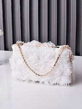 billige Aftenvesker-Elegant dameclutch med blomstermotiv, 3D-blomster og gullkjede, sofistikert håndveske til bryllup, cocktail og spesielle anledninger for damer.