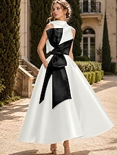 baratos Vestidos de Cocktail-Linha A Longuette Vestidos de cocktail Vestidos de festa Elegante Sedoso Sem Manga Gola Redonda Casamento Formal Bolsos Cetim com Laço(s) Miçangas