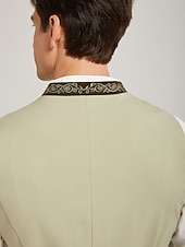 abordables Chaleco Trachten-Oktoberfest Chaleco tradicional Chaleco tradicional bávaro Bordado Terciopelo Escote Chino Collar mandarín Alemán alpino Herencia prados Hombre Carnaval Festival de Cerveza Paño de estilo tradicional
