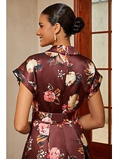 economico Rifinitura-Per donna Linea ad A Abito da Cocktail Abito da invitata a nozze Lunghezza Tè Scollo a V Bavero Manica Corta Spalla scesa Vita Alta Elegante Vintage Madre della sposa Semi-Formale con Raso Stampa