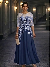 preiswerte Bodenlänge-A-Linie Bodenlang Spitzenkleid Brautmutterkleid Langarm Dreiviertelarm Rundhalsausschnitt Elegant Vintage Formell Hochzeitsgast Hochzeitsfeier Chiffon Spitze mit Stickerei Applikationen Blume
