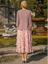 tanie Zestawy sukienek dla mamy-Two Piece A-Line Tea Length Wedding Guest Dress Mother of the Bride Dress Sleeveless 3/4 Length Sleeve Crew Neck Elegant Simple Minimalist Formal Semi Formal Chiffon Jacquard with Floral Print Ruched
