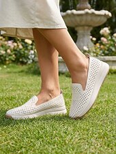 billiga Damsneakers-Women's Beige Perforated Slip-On Walking Shoes with Breathable Hollow-Out Upper - Lightweight Comfort Shoes for Travel, Vacation, Shopping, Daily Walking and Everyday Wear