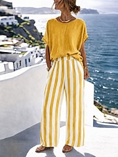  Conjunto feminino de duas peças: blusa lisa de gola redonda com mangas dolmã e calça palazzo de cintura alta e pernas largas com listras verticais. Ideal para o verão, férias e uso casual.