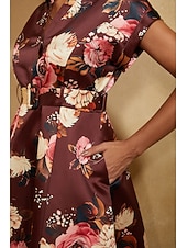economico Rifinitura-Per donna Linea ad A Abito da Cocktail Abito da invitata a nozze Lunghezza Tè Scollo a V Bavero Manica Corta Spalla scesa Vita Alta Elegante Vintage Madre della sposa Semi-Formale con Raso Stampa