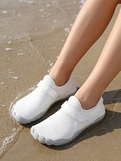 ieftine Femei-Pantofi de apă albi pentru femei, desculți, cu vârf lat, pantofi sport aqua cu uscare rapidă și talpă antiderapantă, pentru plimbări pe plajă, înot, caiac, călătorii și aventuri în aer liber