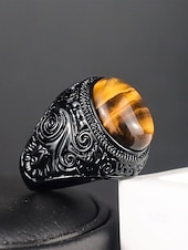 economico Gioielli da uomo-Anello da uomo vintage con pietra occhio di tigre, fascia in lega nera incisa, anello di tendenza in stile etnico bohémien, gioiello maschile per i viaggi estivi, casual &amp;abbigliamento da festival