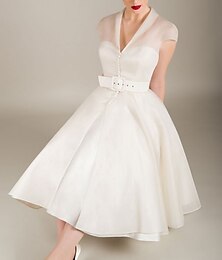 economico -Abiti da cocktail A-Line Abito degli anni '50 San Valentino Matrimonio Ospite Lunghezza ginocchio Senza maniche V Collo Famiglia Addams Mercoledì Tulle con nastro  Raso Abiti