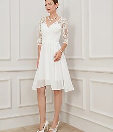 economico -Vestito Little White per Ricevimento Abiti da Sposa Abiti da Matrimonio A-Line V Collo Manica Mezza Lunghezza Lunghezza al Ginocchio Chiffon Abiti da Sposa Con Drappeggio Appliques