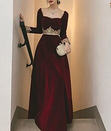 preiswerte -Schwarzes A-Linien-Ballkleid, Vintage-Kleid, Partykleid, bodenlang, langärmlig, Rundhalsausschnitt, Samtkleid mit Applikationen für Herbsthochzeiten, beeindruckendes Kleid 2025