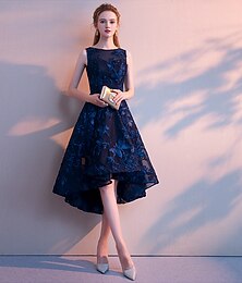 economico -Abiti da cocktail A-Line Abito elegante Ospite di matrimonio Rientro Asimmetrico Senza maniche Collo gioiello Tulle con pieghe  stampa