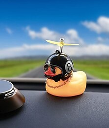 お買い得  -スイングダックカーハンギングオーナメントラバーダックおもちゃカーオーナメントプロペラヘルメット付きスイングダックカーリアビューミラーペンダントイエローダックカーダッシュボードデコレーションカーインテリアデコレーション1個
