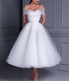 levne -recepce jednoduché svatební šaty svatební šaty áčkový lopatka ke krku do poloviny rukávu délka čaje saténové svatební šaty s vlečkami / stuhami 2024