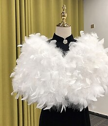 cheap -White Faux Fur Wraps Shawls Bolero Bridal‘s Wraps Ladies Elegant & Luxurious Keep Warm Sleeveless Faux Fur Wedding Wraps With Feathers / Fur For Formal Winter